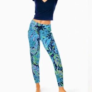 Lilly Pulitzer | Luxletic Catty Purrsonality 28" Island Jogger UPF 50+ | S